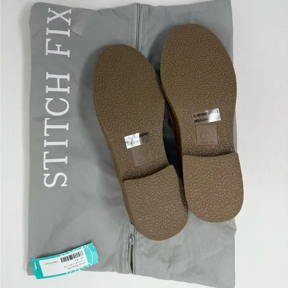 Woman’s DV by Dolce Vita Thurman Woman’s Loafers Flats Tan Stitch Fix size 8.5
