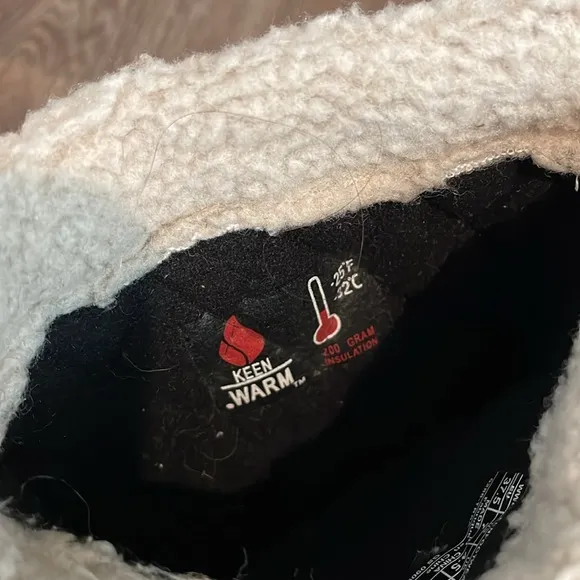 Women’s Keen Winterport II Snow boots size 7