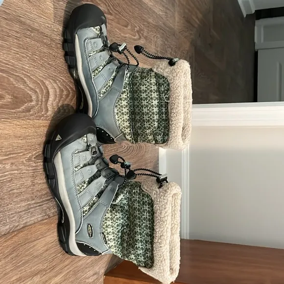 Women’s Keen Winterport II Snow boots size 7