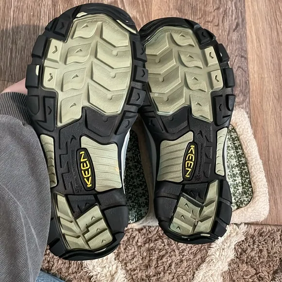 Women’s Keen Winterport II Snow boots size 7