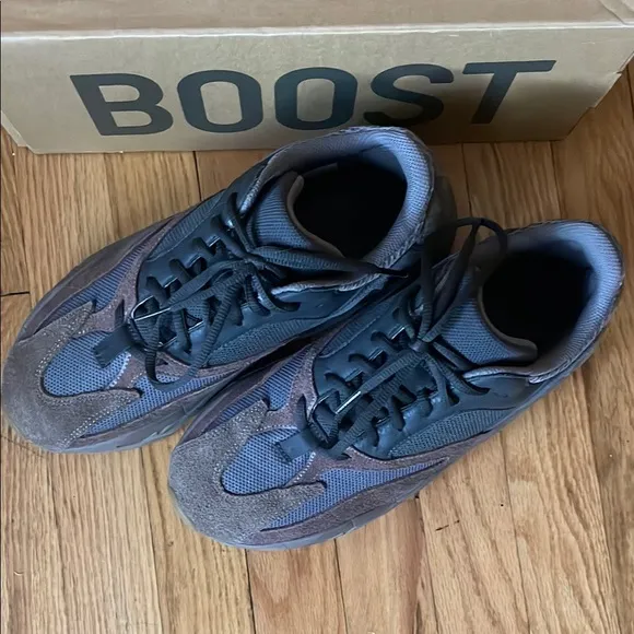 Yeezy Gray and Black Sneakers with Boost Cushioning