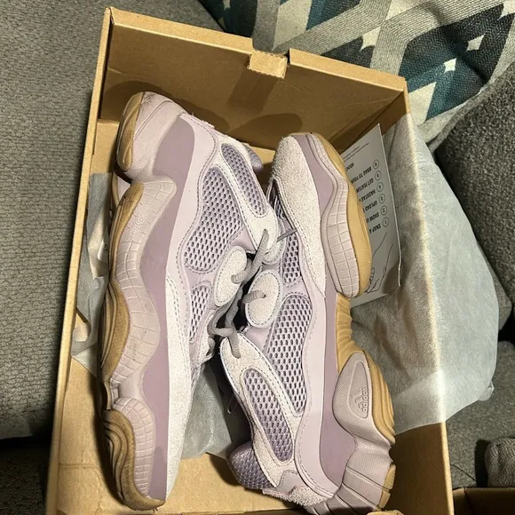 Yeezy Purple Sneakers Chunky Design Adiprene Cushioning