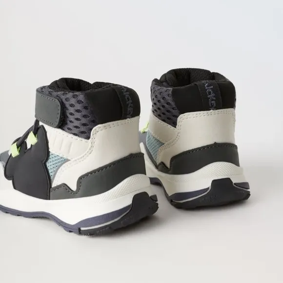 ZARA MICKEY MOUSE © DISNEY HIGH TOP SNEAKERS - Size 6.5 baby